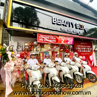 Tổ chức roadshow xe máy Vision Beauty Box